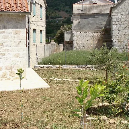 Komiza 9247a Vis